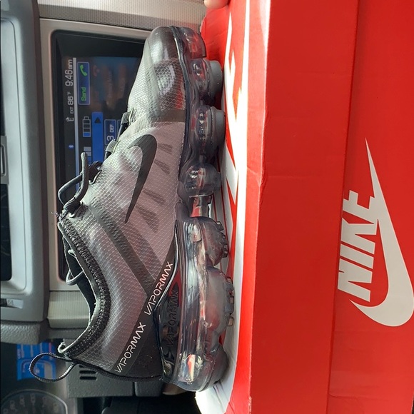 Nike Shoes - Nike Vapor Airmax